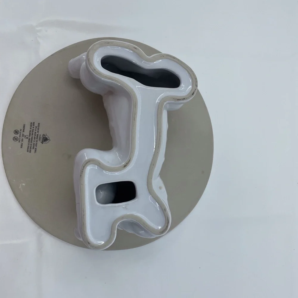 Disney Store Ceramic White Tigger Figural Cake Stand Plate Winnie the Pooh. - Picture 9 of 11